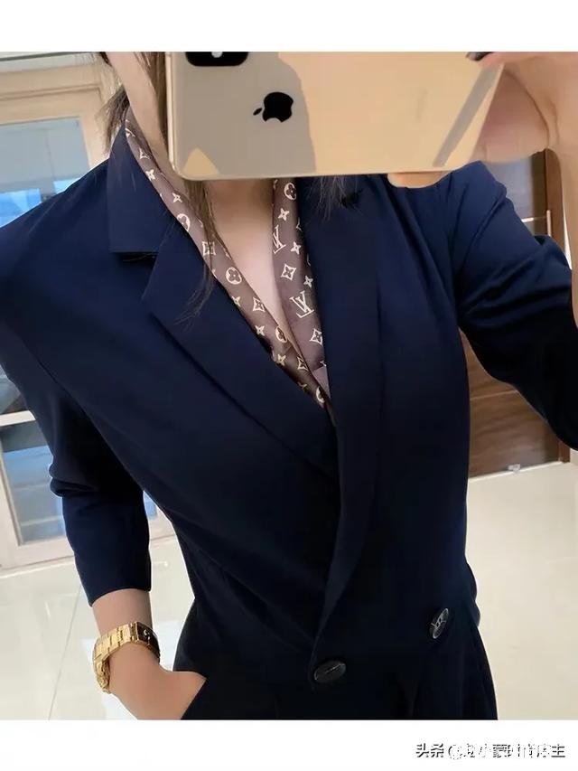 年底衣服色彩上怎么搭配