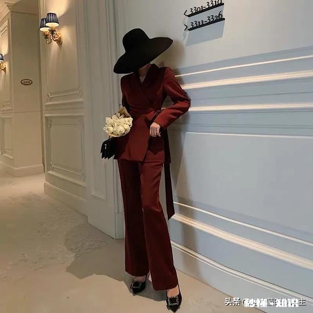 年底衣服色彩上怎么搭配