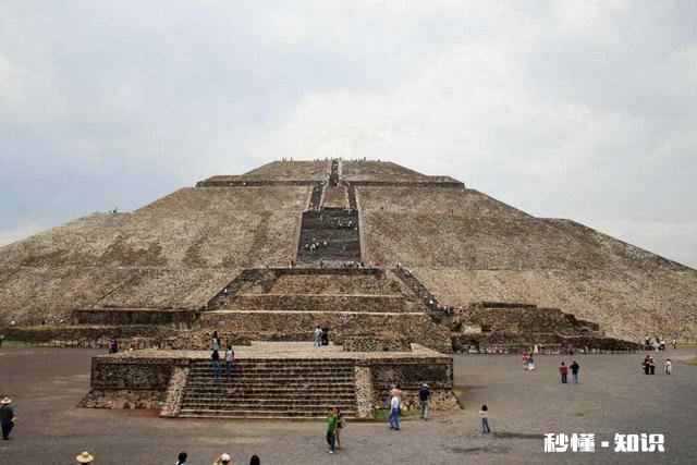 阿兹特克文明消亡的原因是欧洲黑死病的传入还是其他的原因造成的