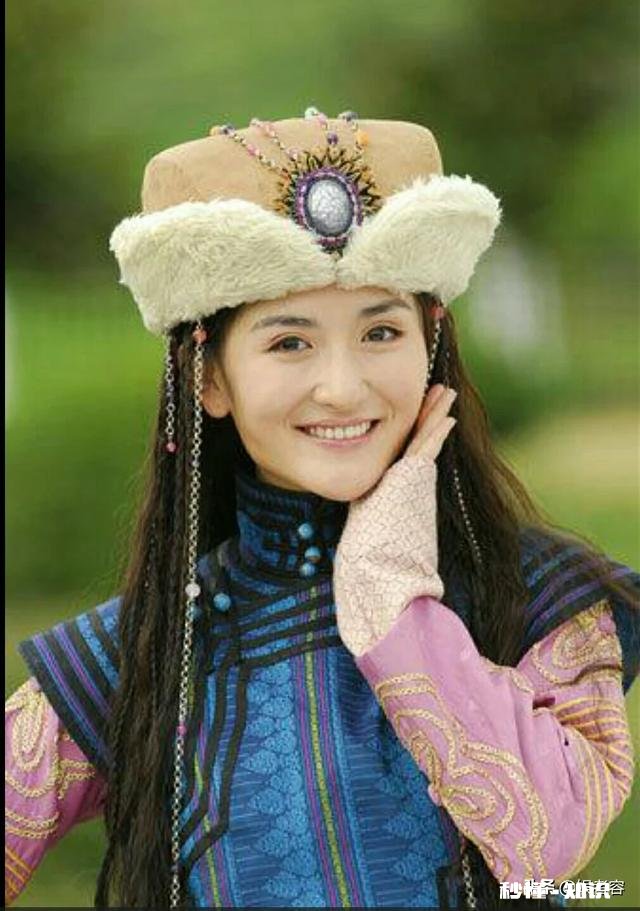 佟丽娅辞演《三十而已》引发热议,演员是否应该挑剔角色的人设