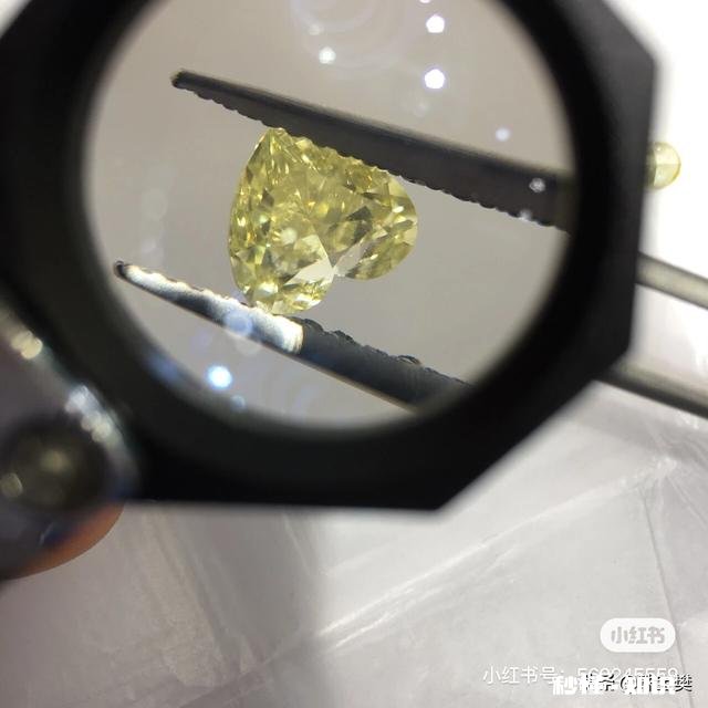 钻戒的颜色等级是什么D级好吗，挑选时要注意什么