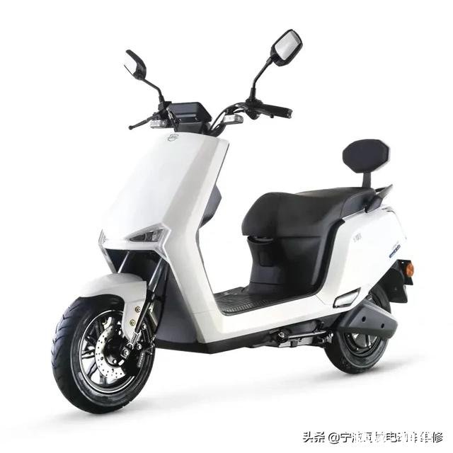 感觉两轮电动车降价了,大约1000多元一辆,是什么原因