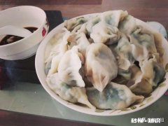 疫情持续，对独自在家不会做饭还没钱的单身狗来说，意味着什么