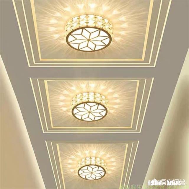过道是长菱形的吊顶,配什么灯好看