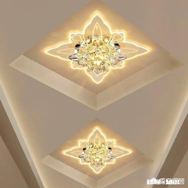 过道是长菱形的吊顶,配什么灯好看