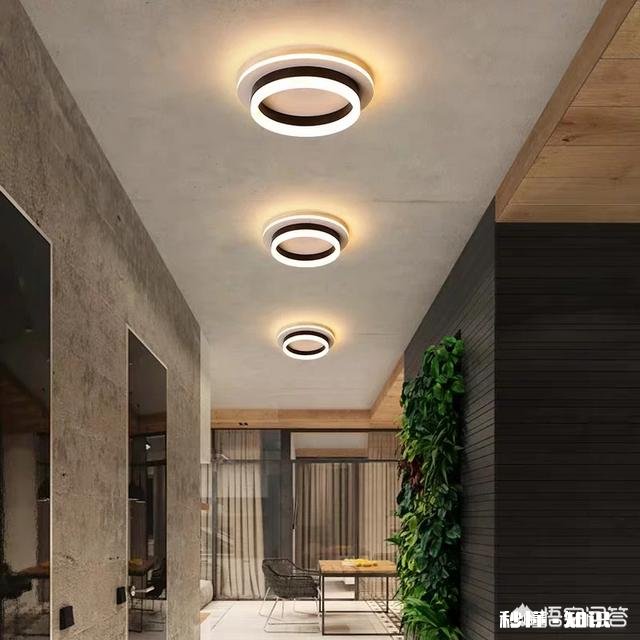 过道是长菱形的吊顶,配什么灯好看