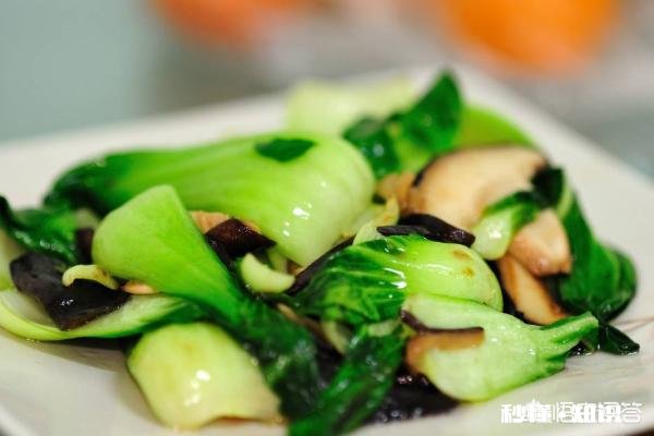 随着冬天的温度渐渐地下降，大家冬天都是吃什么比较多呢