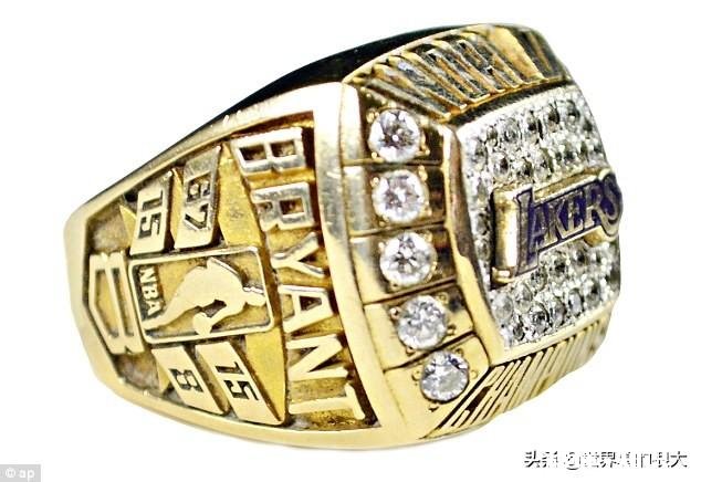 为什么当初科比要告她母亲这是一种什么行为