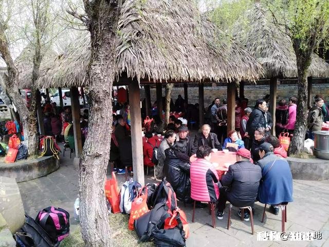 黄金假期旅游人多为患，你有没有被挤扁的经历在哪里发生的