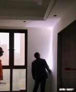 怎么检查腻子的平整度