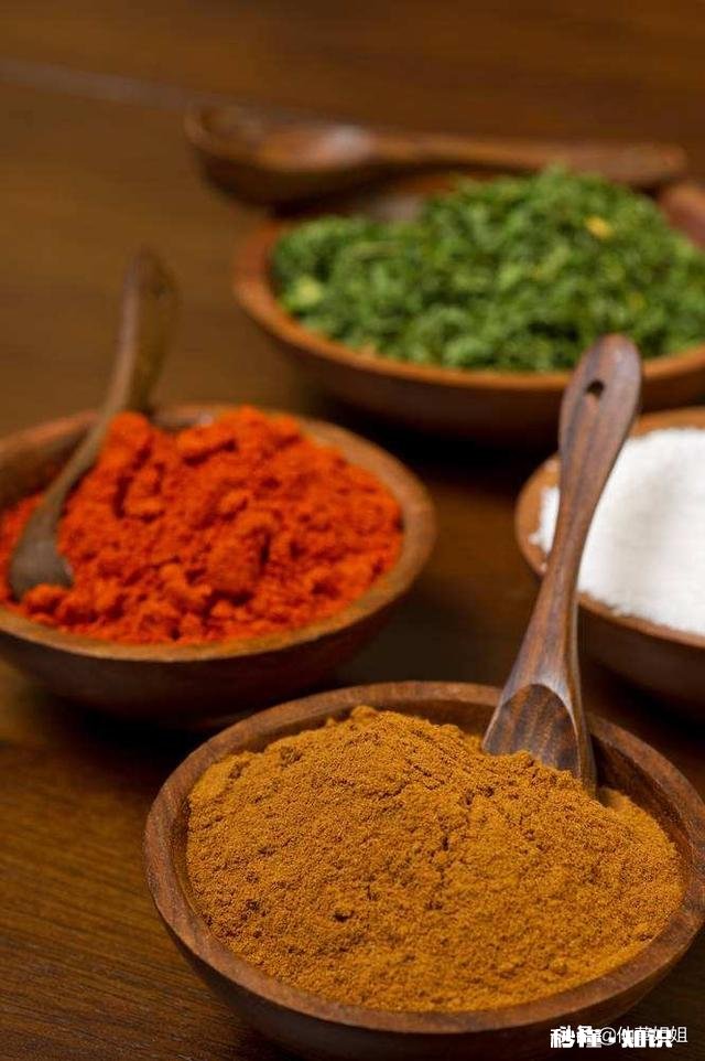 吃水果时的辣椒盐是怎么做