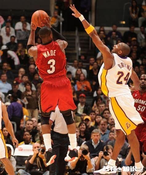 平心而论，科比和詹姆斯谁的防守更好