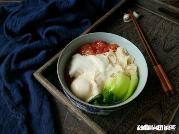 在农村做美食自媒体,怎么才能做出差异化