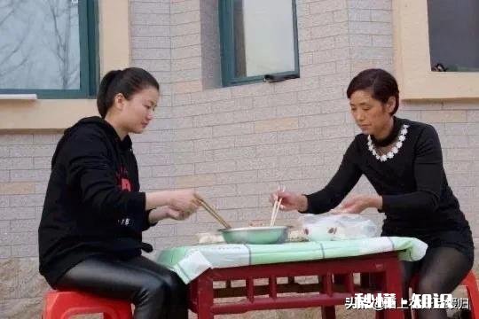 在农村有个不会做饭不收拾卫生只想整天打麻将的婆婆心里什么感受