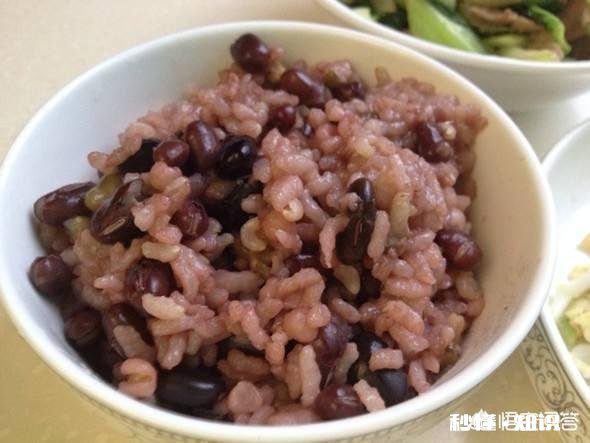 吃米饭真的会加重湿气吗怎样吃米饭更健康呢