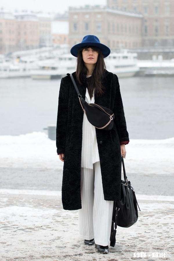 黑色的长衣服配什么颜色的裤子