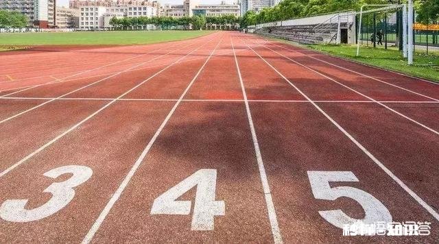 中考越来越临近,不知道是让孩子做题,是复习课本,还是补课事情太多,有没有主次