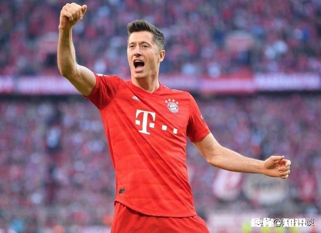 莱万多夫斯基本赛季欧冠+联赛进球数42个，有机会得金球奖吗