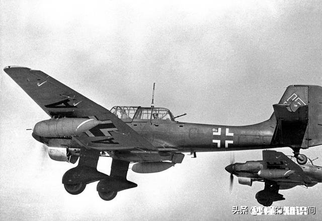 二战战斗机为什么不在机尾部布置机枪来防止被敌人锁定后机身呢