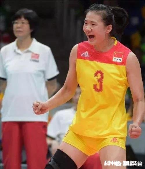 从技术特点上分析，郎导在女排总决赛带上三接应的战术意图是什么