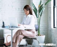 在当今，人们忙于挣钱，还有多少时间来读书读书的人多吗