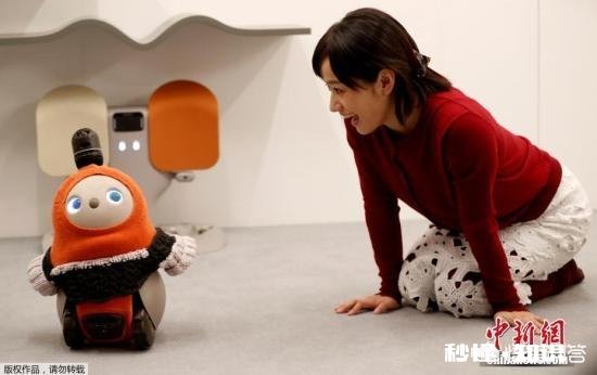 由于对AI的期待，一些人认为教师要失业了。你认为老师是多了还是少了