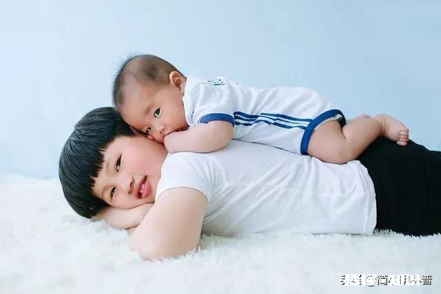 生二胎后怎么处理两岁大宝的心理问题