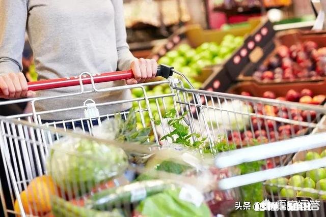 疫情期间，草莓等水果怎么消毒会携带冠状病毒吗