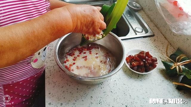 用蜜枣包粽子煮三个多小时为什么里面还夹生是什么原因