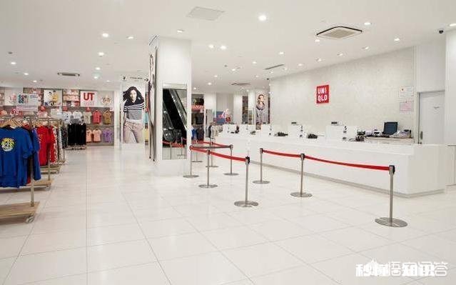 买衣服网上买好还是实体店买好，怎样选择服装不踩雷