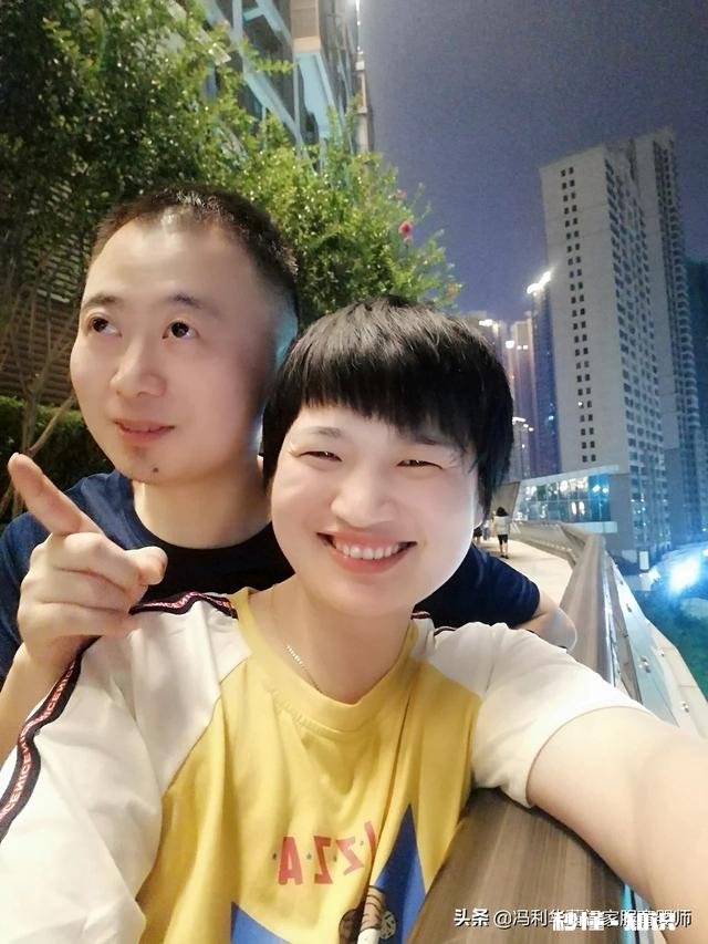 两夫妻又要赚钱又要带孩子，是一种什么样的体验