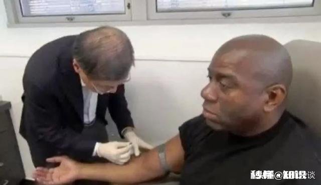 这么多年过去了，为何感染了艾滋病的魔术师约翰逊还能活这么久