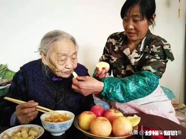 与婆婆的相处，是该礼貌客气，还是像跟自己妈妈一样随意