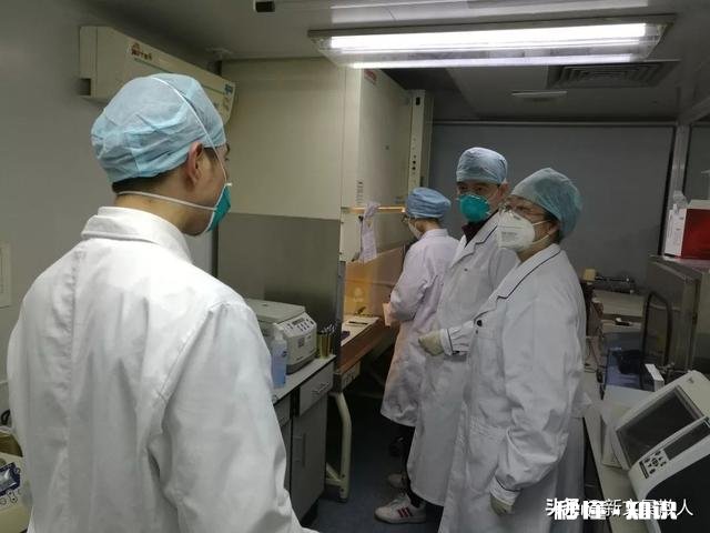 新冠病毒以来，你们面对了哪些变化，怎么面对的