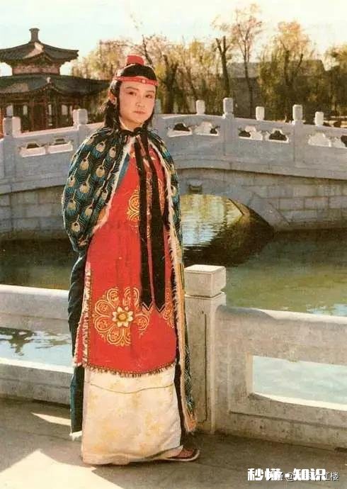 《红楼梦》贾探春自己才志高远，为何从来不劝哥哥贾宝玉立身功名