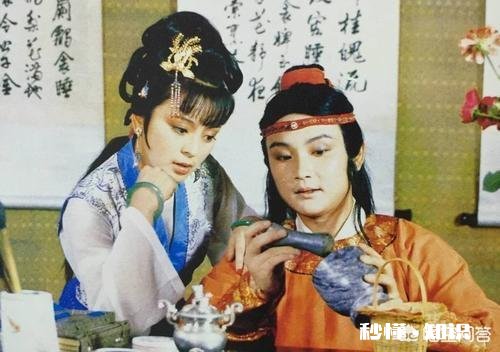 《红楼梦》贾探春自己才志高远，为何从来不劝哥哥贾宝玉立身功名