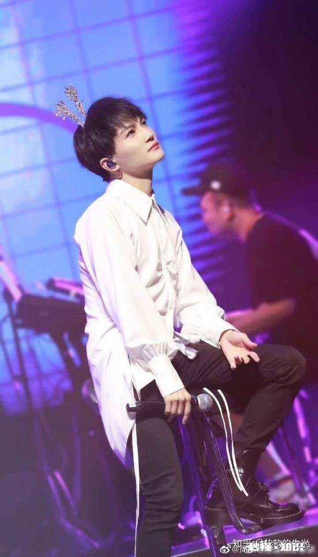 周深的嗓音真的独特吗除去嗓音他有真正的歌曲音乐性吗