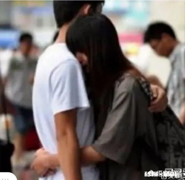 常见大街上，有些女人狂吻男友是什么心态