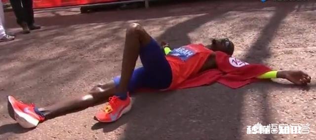 马拉松选手撞线后被志愿者一把拽停，对此你怎么看这个动作会不会对选手造成伤害呢