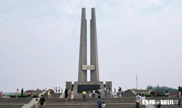 张云雷粉丝往三庆园德云社和云雷造型送了好多柠檬，这是为什么