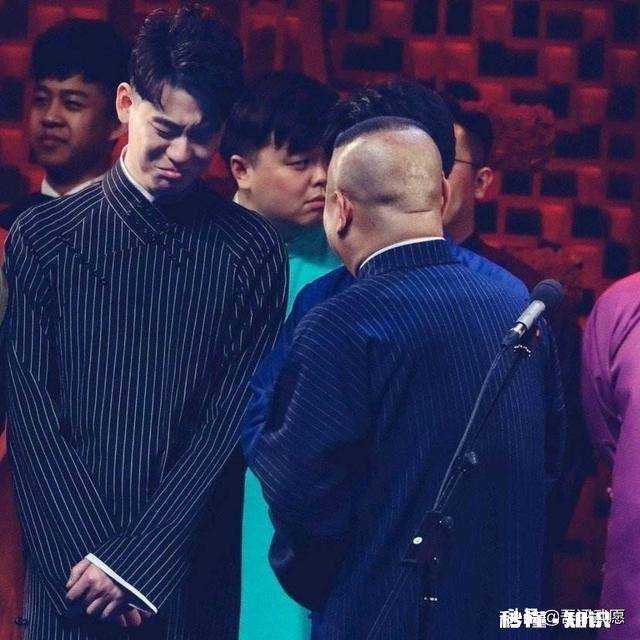 张云雷粉丝往三庆园德云社和云雷造型送了好多柠檬，这是为什么