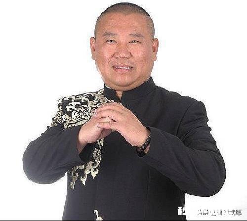 张云雷粉丝往三庆园德云社和云雷造型送了好多柠檬，这是为什么