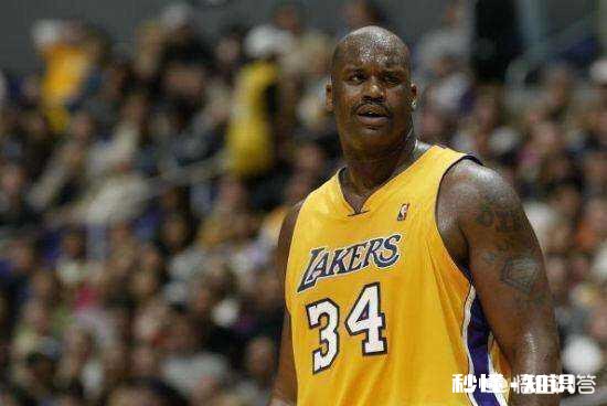 NBA历史上季后赛4000分加1200篮板的成绩有几人达成，现役球员谁最有希望达成