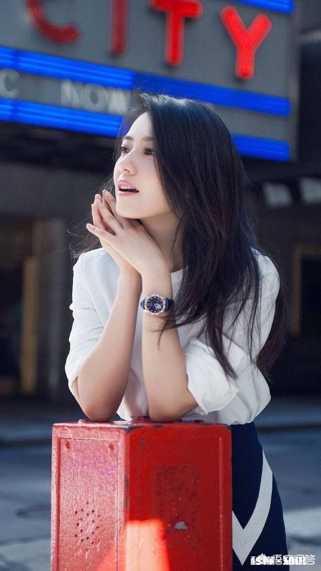 单位来了一位刚毕业的女同事，青春亮丽，作为单身狗的你，心动吗