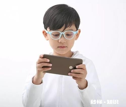 手机给生活带来了诸多便利，也让儿童玩游戏上了瘾，该怎么办