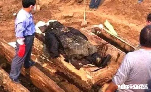 清朝大太监李莲英死后棺内为何只有头无尸体