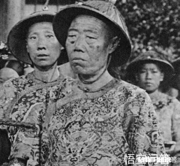 清朝大太监李莲英死后棺内为何只有头无尸体