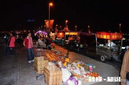 各地开放地摊经济你觉得收摊位费合适吗