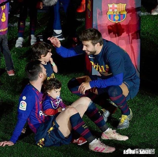 怎样看待巴萨夺冠T恤上写11年8夺冠是为了嘲讽皇马吗