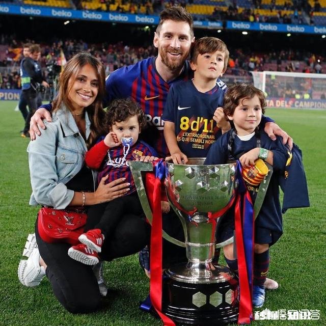 怎样看待巴萨夺冠T恤上写11年8夺冠是为了嘲讽皇马吗